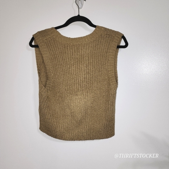 Forever 21 button front sweater vest - Picture 4 of 7